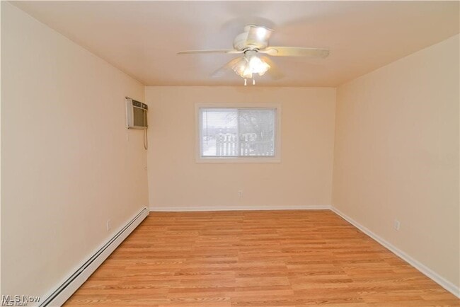 Photo - 4498 Washington Square Dr