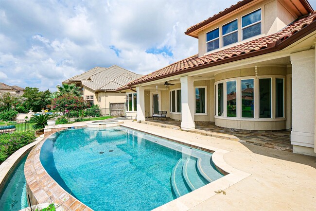 Photo - 19027 Crescent Bay Dr