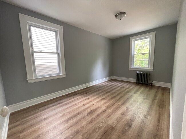 Photo - 57 Rose Ter Unit 1