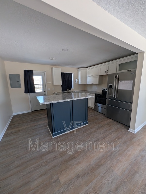 Photo - 6904 N Pine St