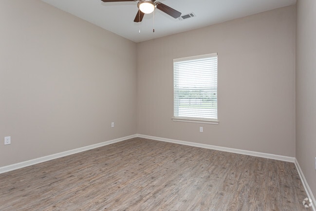 3 BR, 2 BA - 1188 SF