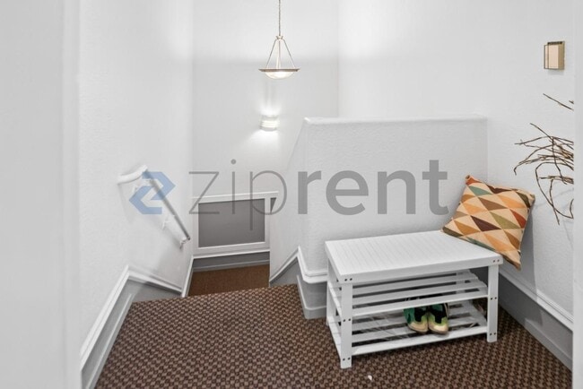 Photo - Unit 219