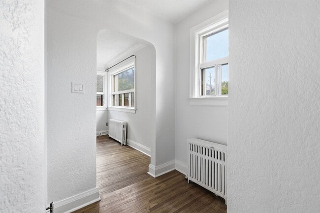 Photo - 676 Beresford Ave