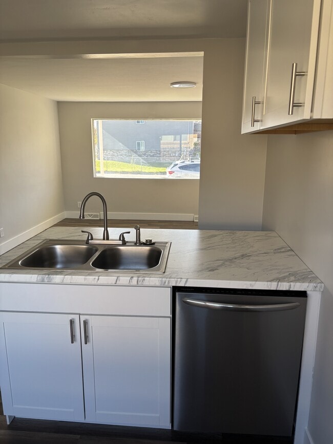 Photo - 520 N Wabash Ave