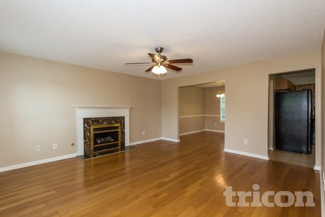 Photo - 217 Metoyer Dr