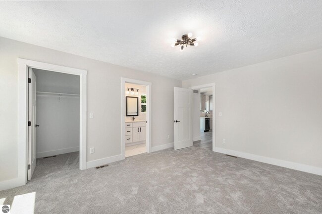 Photo - 4712 Owl View Dr