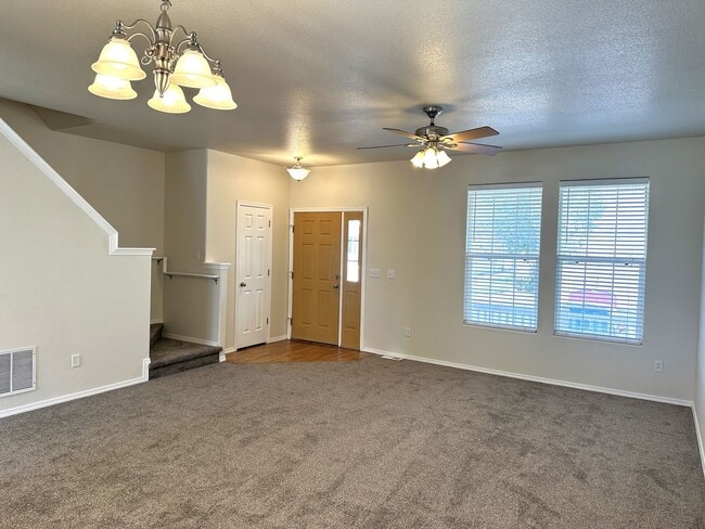 Photo - Large End Unit Town Home! 3Bd/2.5ba/AC, 1507sf Near Ft Carson