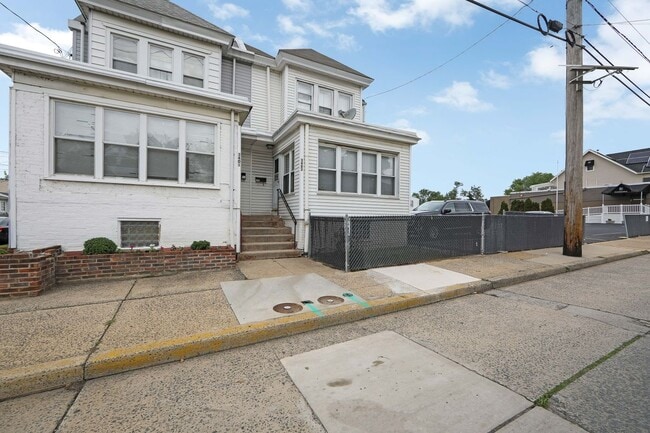Photo - 3403 River Rd