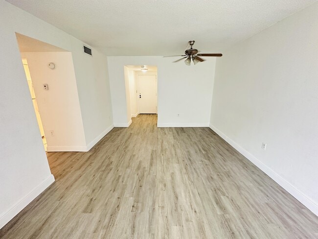 1080 94th St