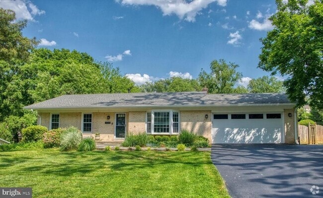 Building Photo - 11817 Trailridge Dr Rental