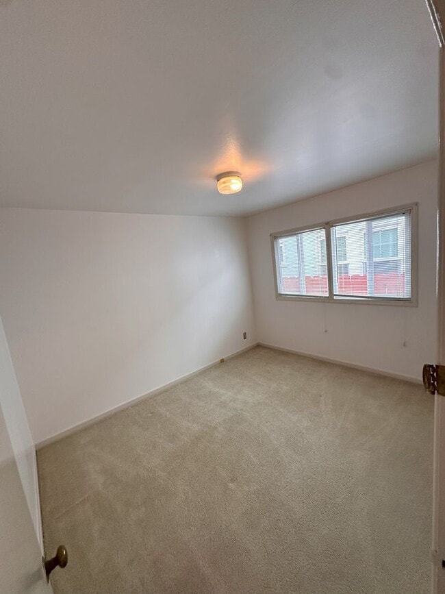 Photo - BEAUTIFUL 1 BEDROOM 1 BATHROOM FOR RENT!!!!