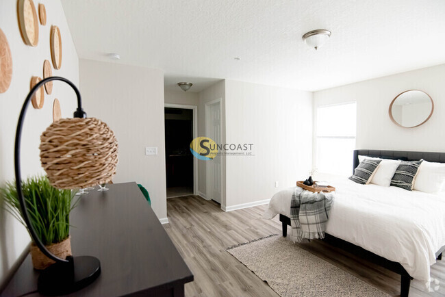 Building Photo - 9248 Western Way Rental