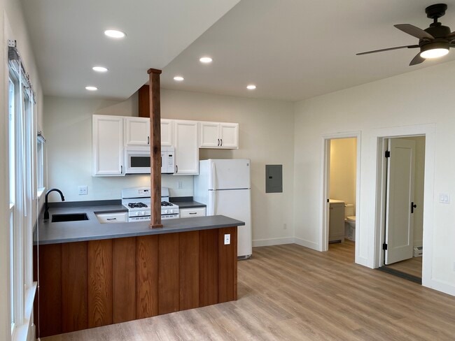 Photo - 921 I St Unit 2