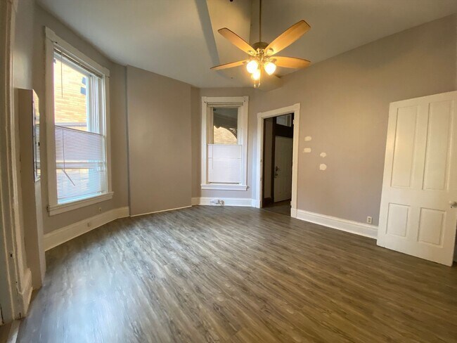 Photo - 129 Calhoun St Unit House Rental