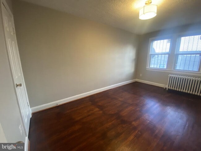 Building Photo - 1723 H St NE Unit 2