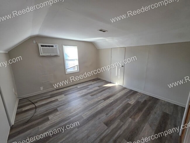 Photo - 1533 John St Unit Apt 2