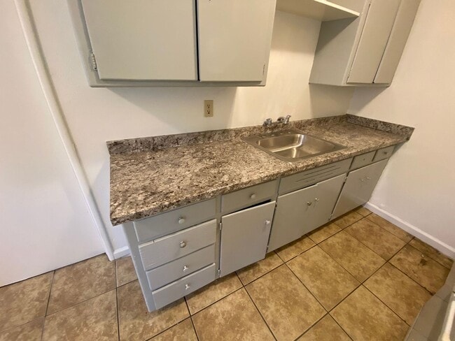 Photo - 4348 E Fairfax Ave Unit 4348