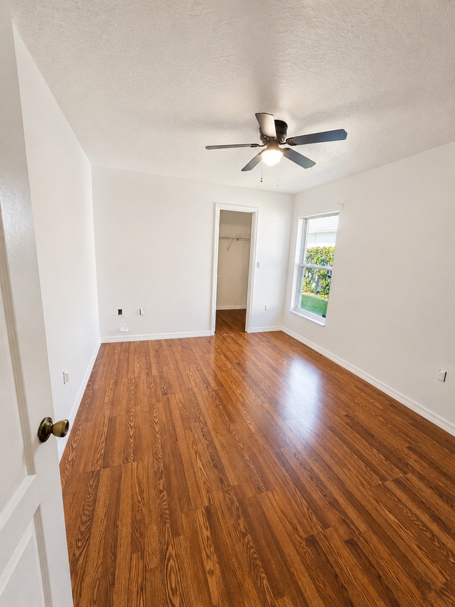 Photo - 1785 Curlew Ct