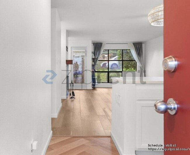 Photo - 402 4th Ave.