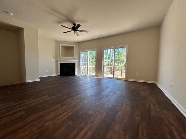 Photo - 108 Gallent Hedge Trail