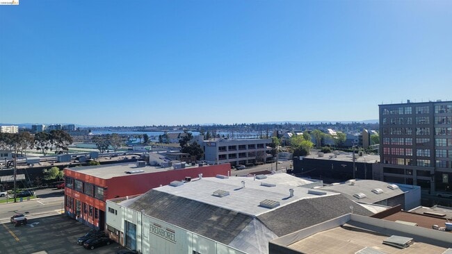 Photo - 311 Oak St Unidad 735