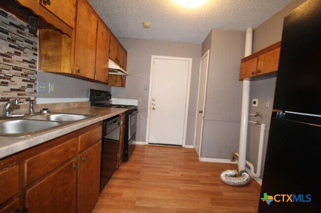 Photo - 308 Bonnie Ln