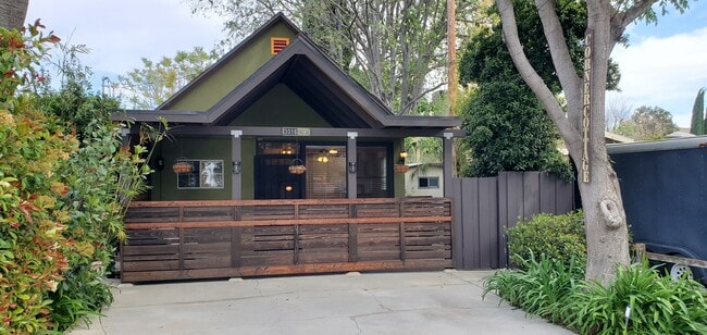 Photo - 3016 Court St Unidad 3016ACourtst.