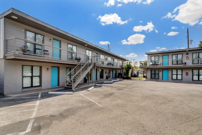 Photo - 4300 Rosslyn Rd Condo