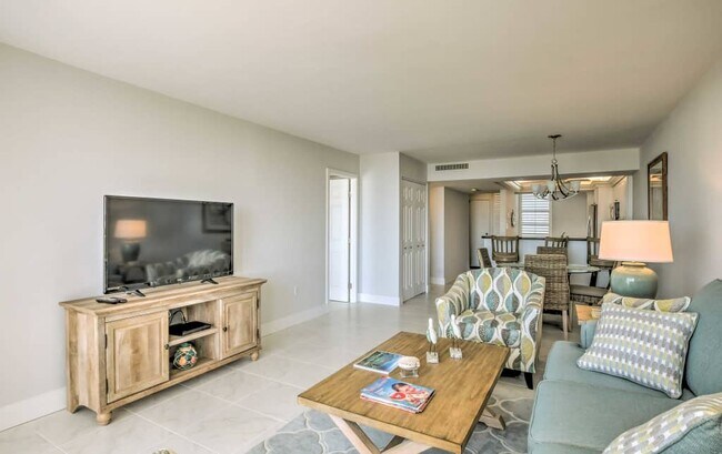 Photo - 380 Seaview Ct Unidad 305