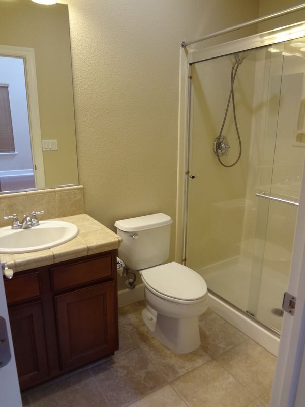 Photo - 1123 Montague Ln