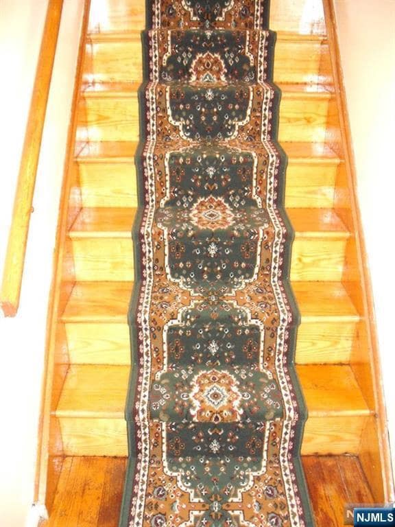 Photo - 421 Leonhardt Dr