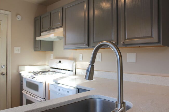 Photo - 753 Jefferson Rd