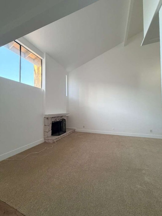 Photo - Freshly Updated End-Unit Townhome in the Gated Community of Vista Valencia