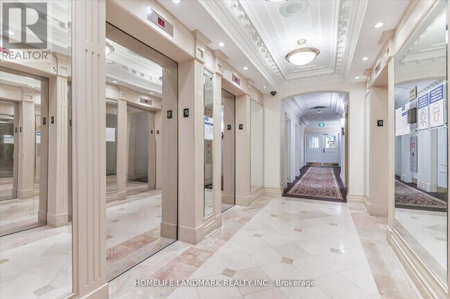 Photo - 18 Sommerset Way Unit 206