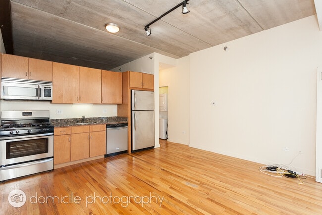 Photo - 630 N Franklin St Unit 513