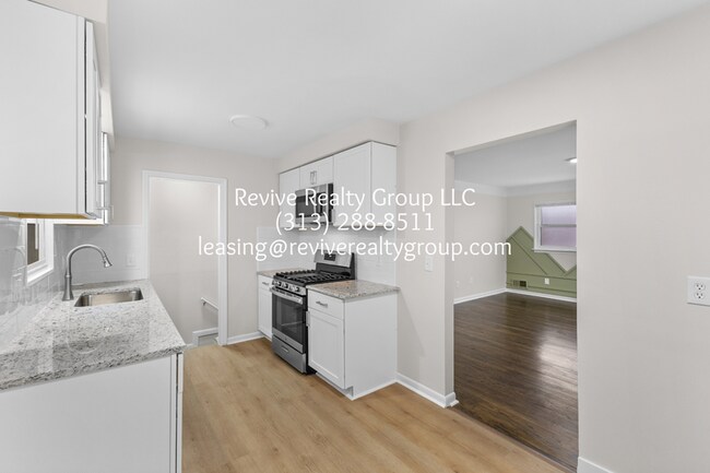 Photo - 7515 Trafalgar St