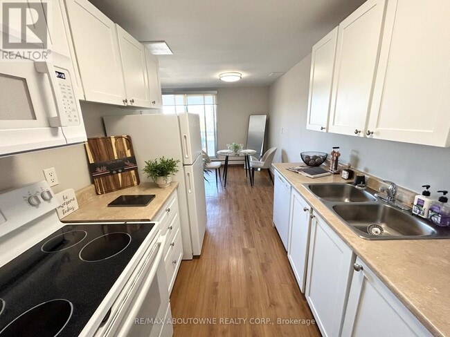 Photo - 10 Overlea Dr Unit 609