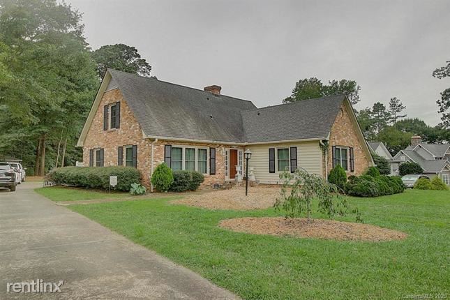 3 br, 2 bath House - 301 Pine Island Drive - 3 br, 2 bath House - 301 Pine Island Drive