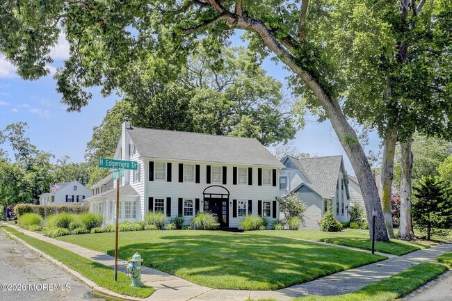 570 N Edgemere Dr