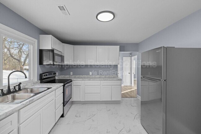 Photo - 9722 Lorna Ln