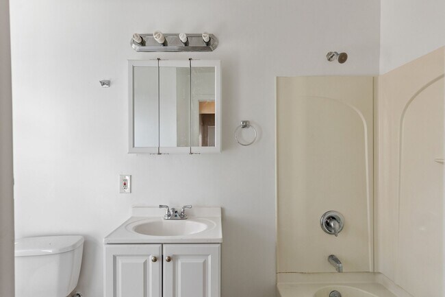 Photo - Larchmont Manor