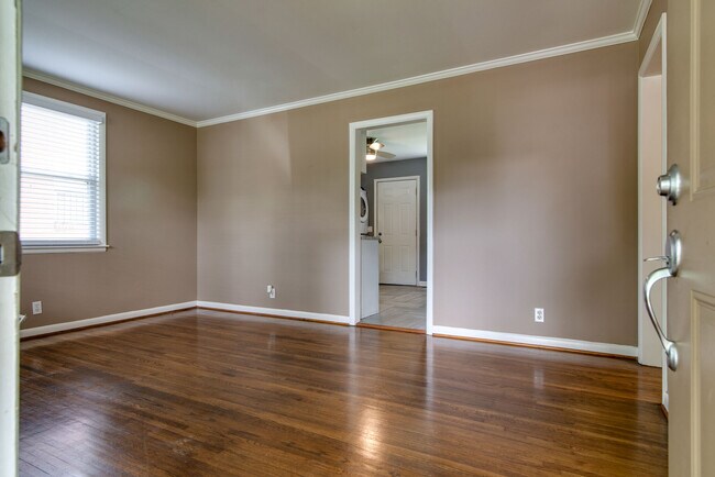 Photo - 709 Lischey Ave