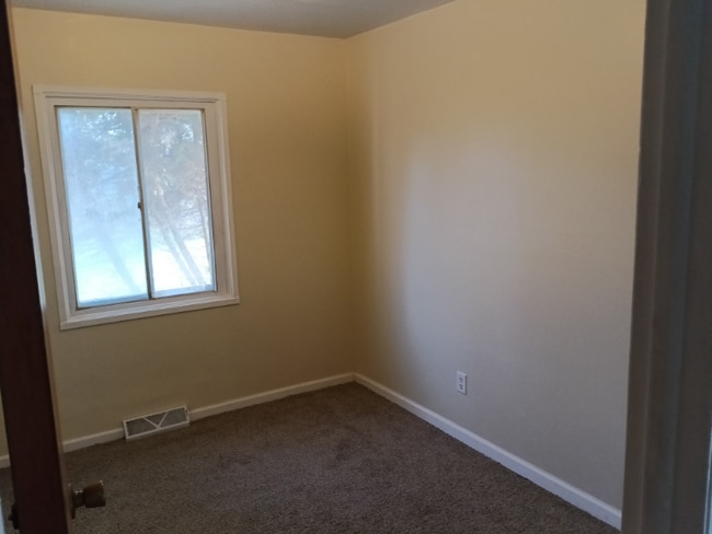 Photo - 1137 Regent St