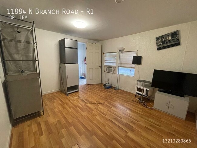 Photo - 11884 N Branch Rd Unit R1