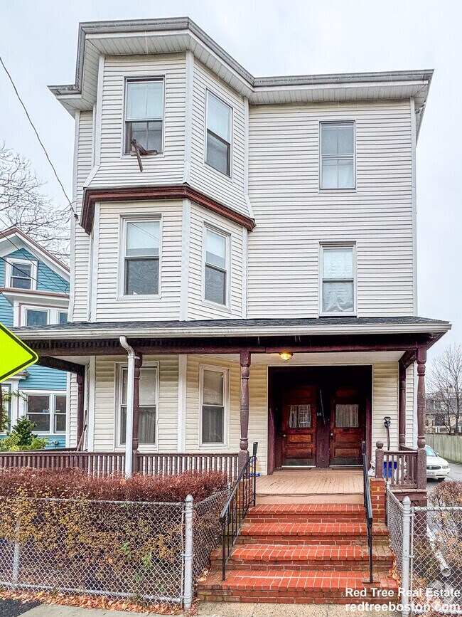 Building Photo - 86 Chestnut St Unit 3-bed 1-bath Brookliine Rental