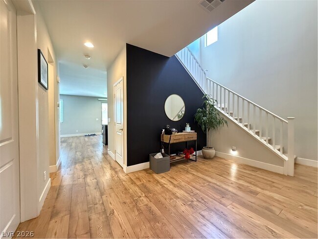 Photo - 7417 Amesbury St