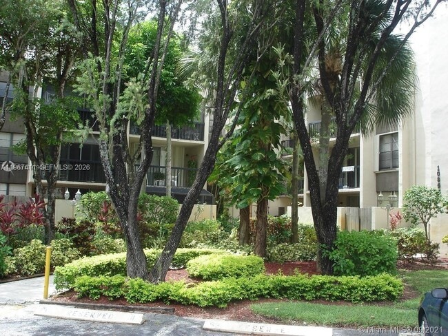 Photo - 10875 SW 112th Ave Unidad 214