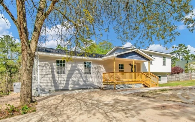 Building Photo - NEW LISTING!!!!!