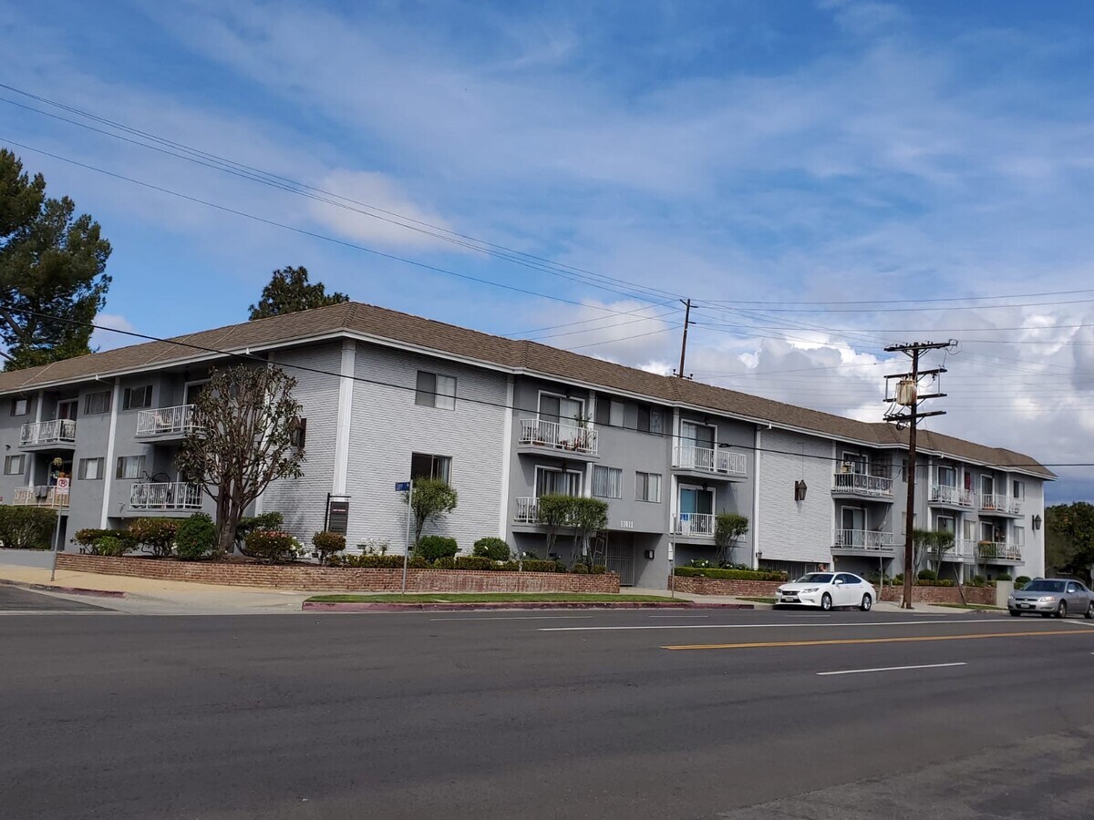 Photo - LUXURY LIVING AT AN AFFORDABLE PRICE