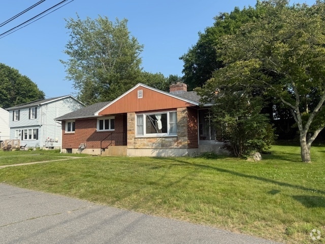 Building Photo - 74 Cutler St Rental